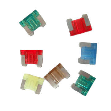 Automotive 32VDC 15A 10.9mm Low Profile Mini Blade Fuse